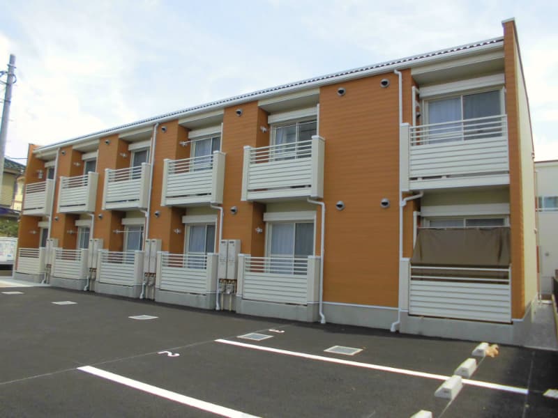 Main exterior of LEONEXT Mint