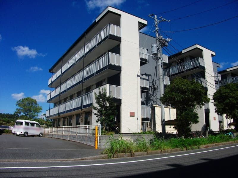 Main exterior of leopalace Marvelous Aya