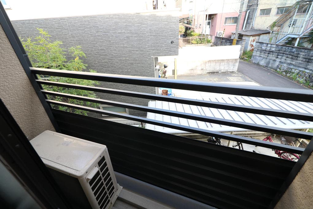Room image 8