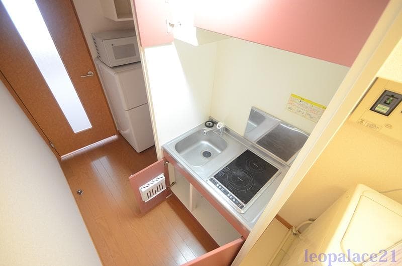 Room image 12
