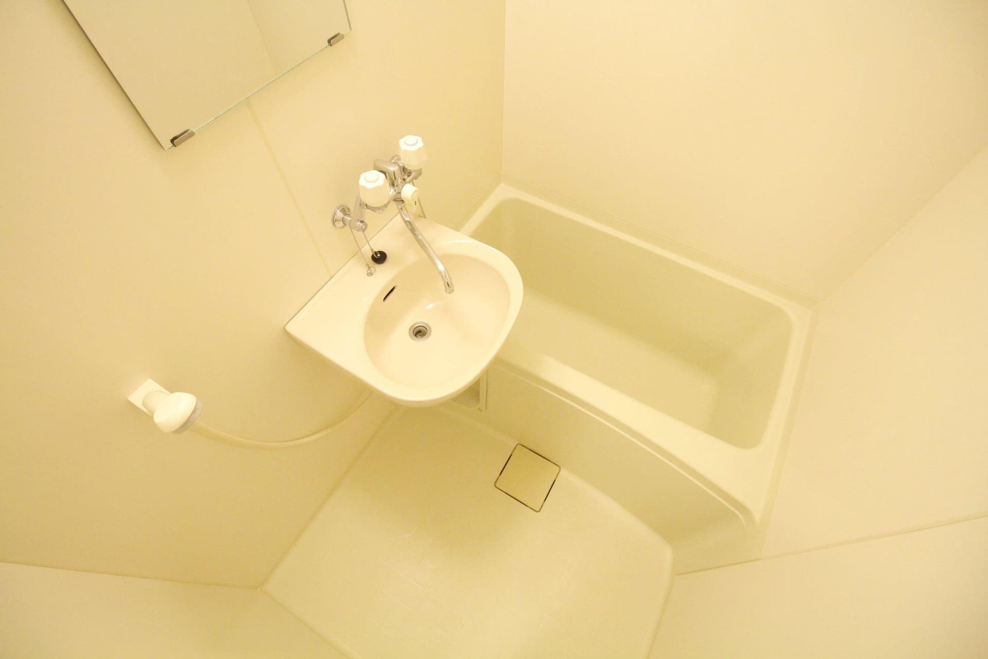 Room image 9