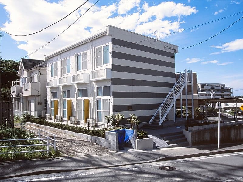 Main exterior of leopalace Nomura