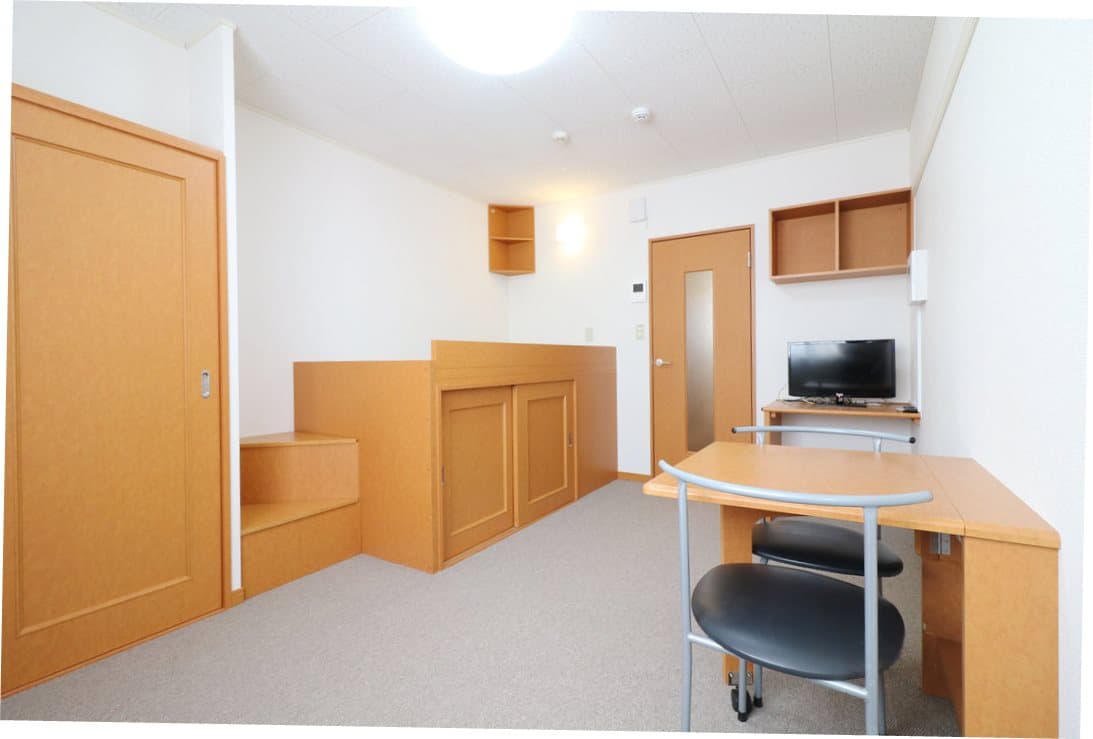 Room image 12