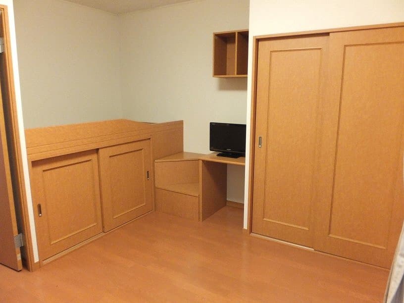 Room image 8