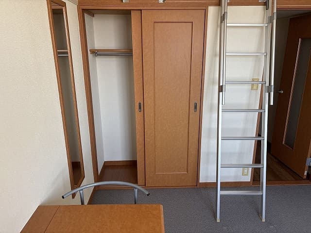 Room image 9