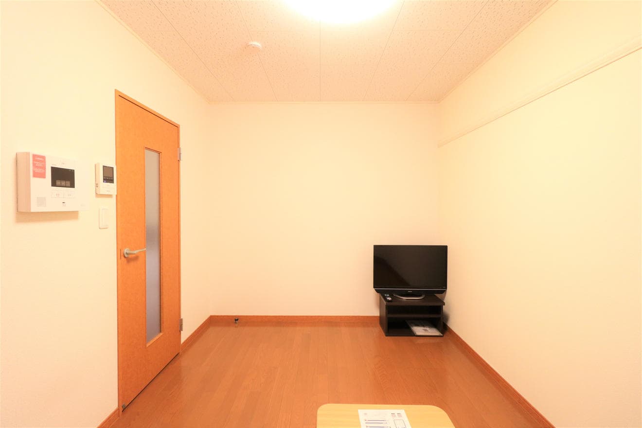 Room image 12