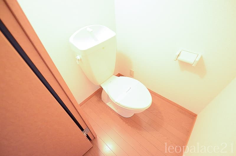 Room image 9