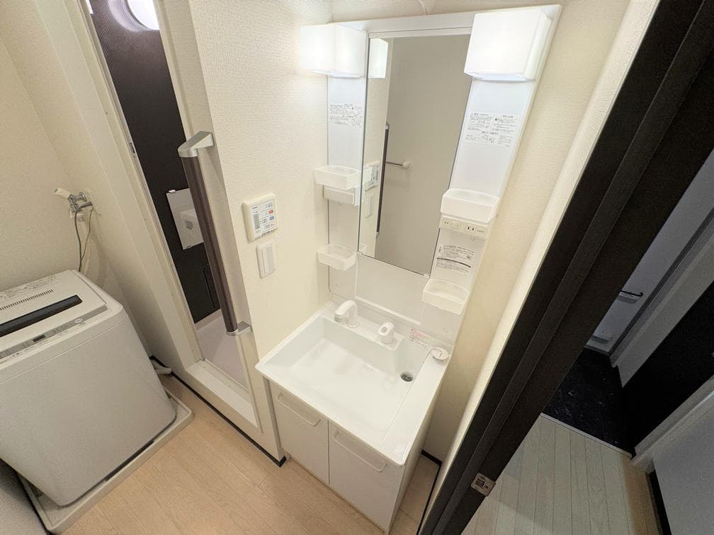 Room image 15