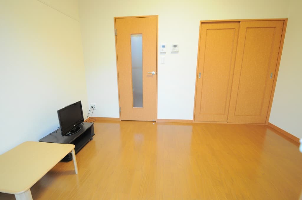 Room image 12
