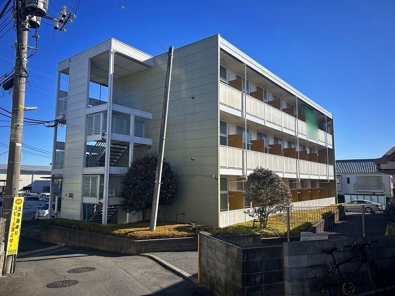 Main exterior of leopalace Familiar Shimosato