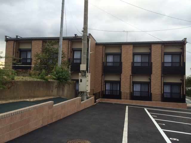 Main exterior of LEONEXT Hills Ban