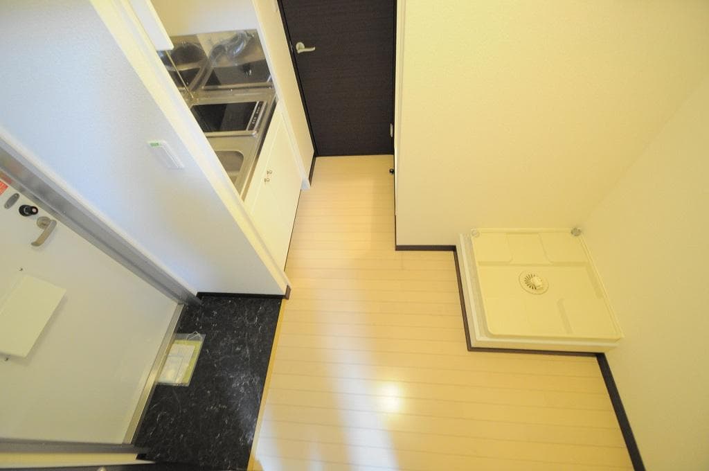 Room image 13
