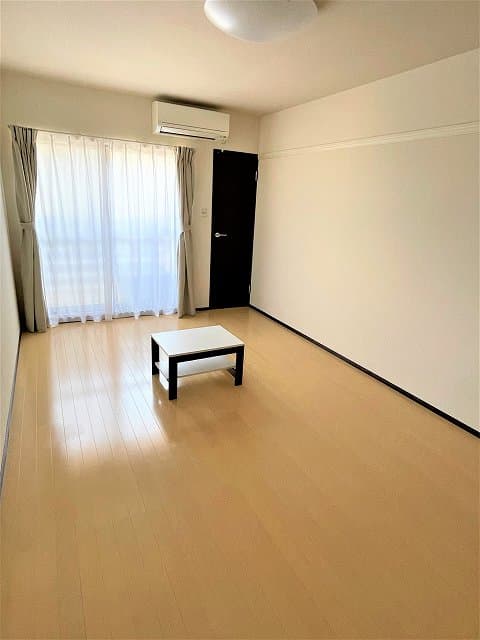 Preview interior of CLEINO Teida Nakawada