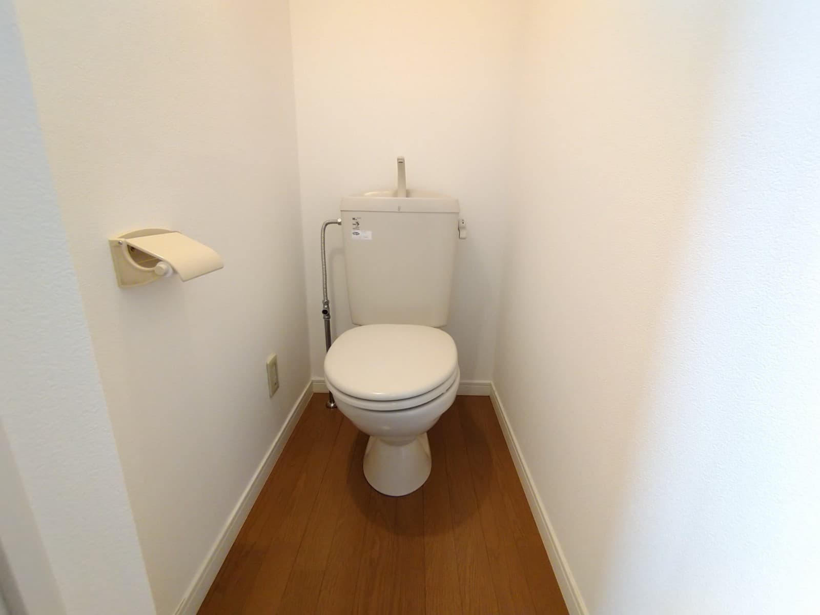 Room image 8