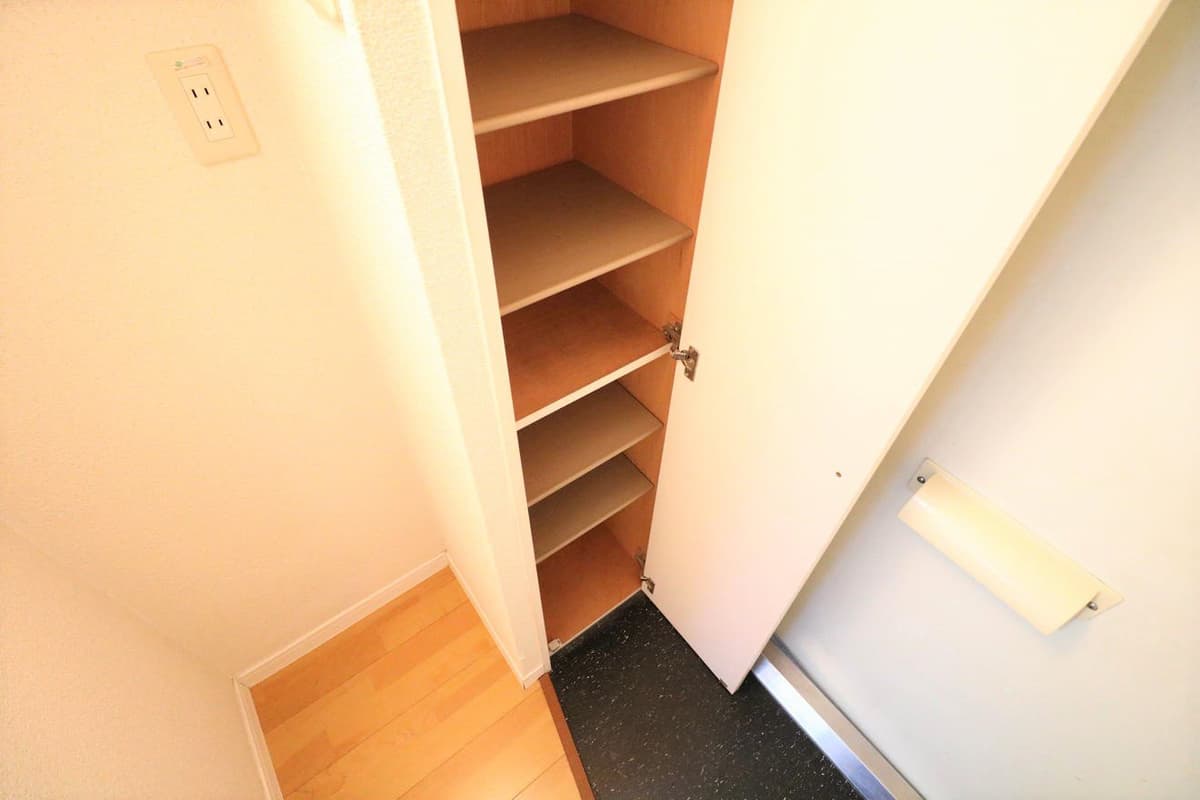 Room image 16