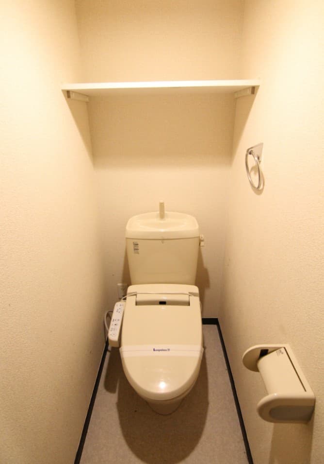 Room image 8