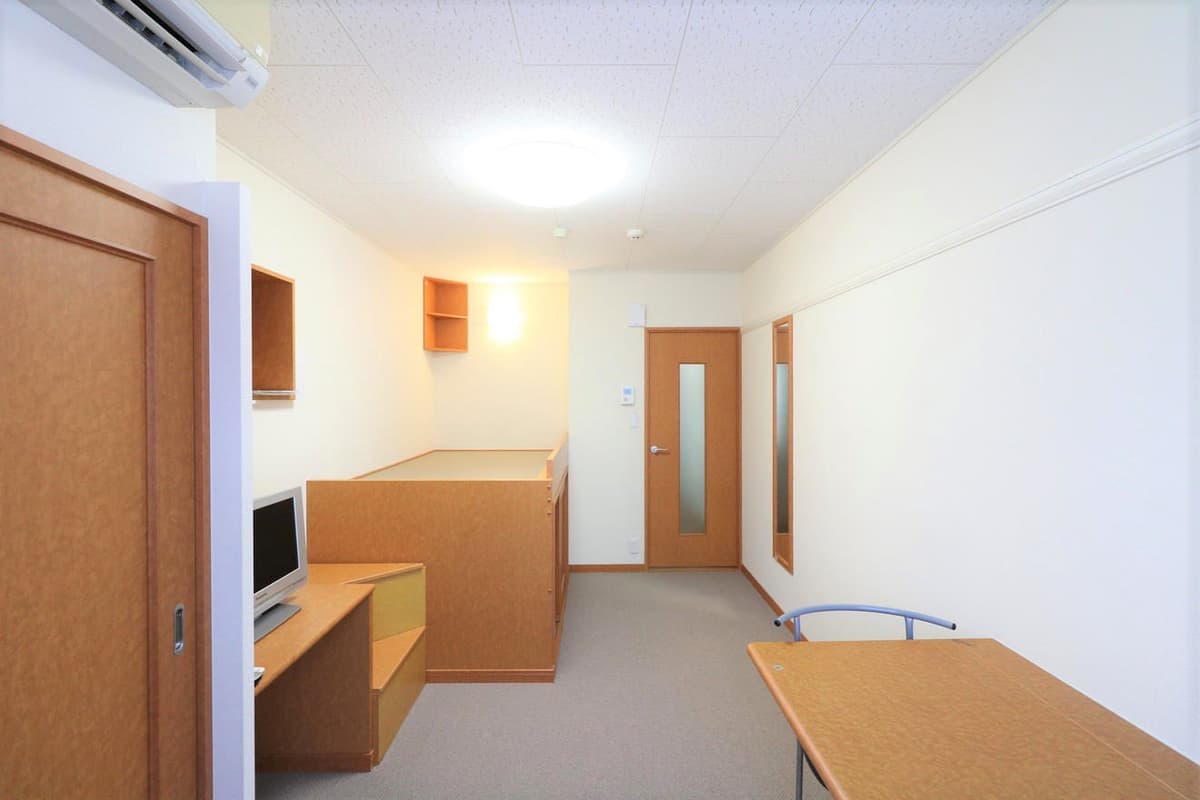 Room image 11