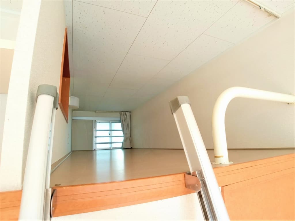 Room image 8