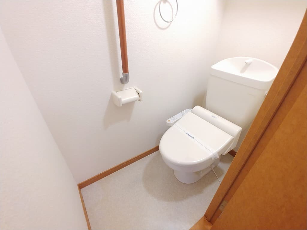 Room image 8