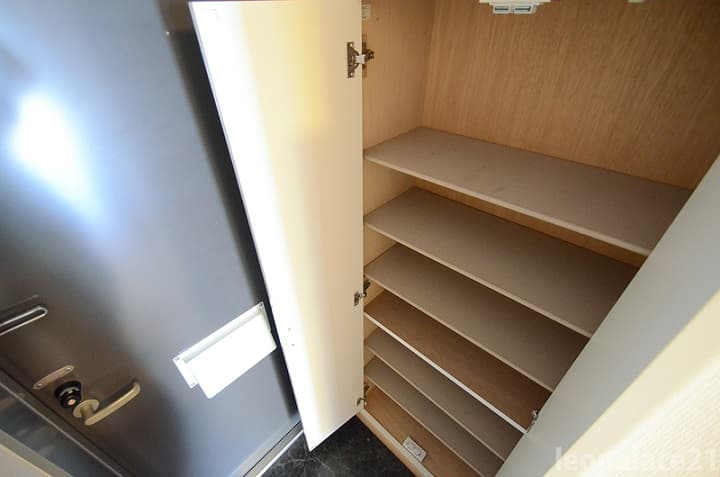 Room image 12