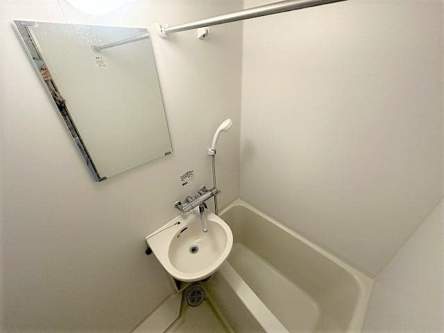 Room image 13