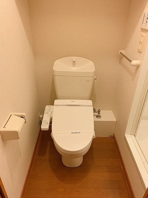 Room image 9