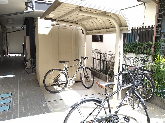 Room image 15