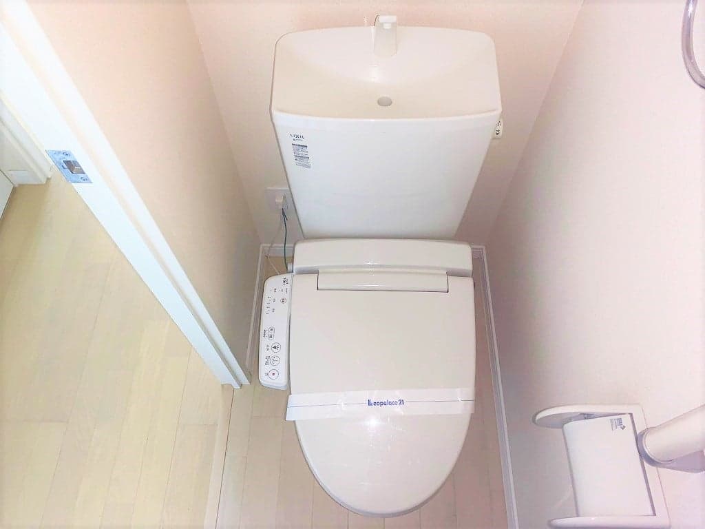 Room image 9