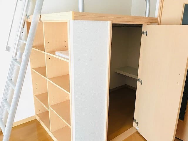 Room image 8