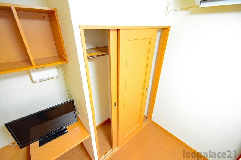 Room image 11