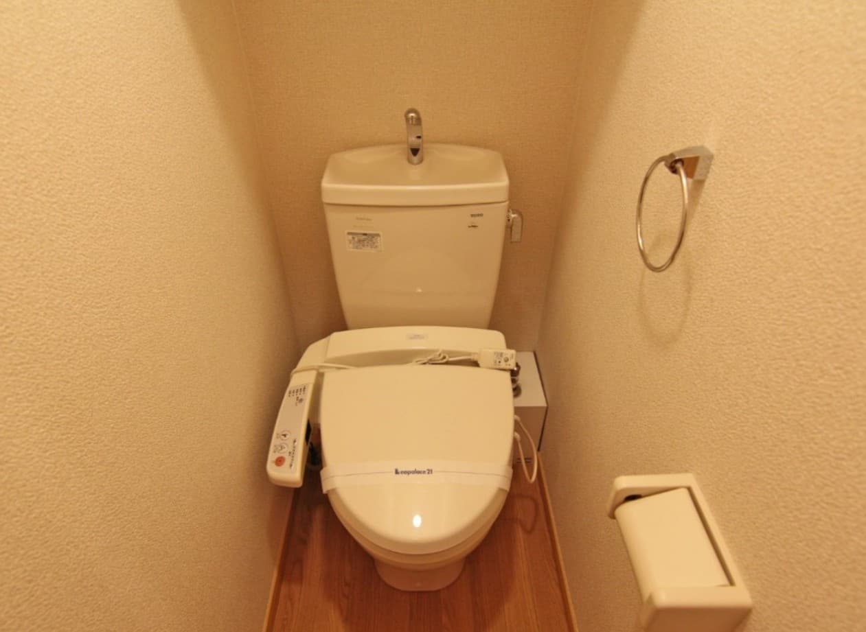 Room image 8