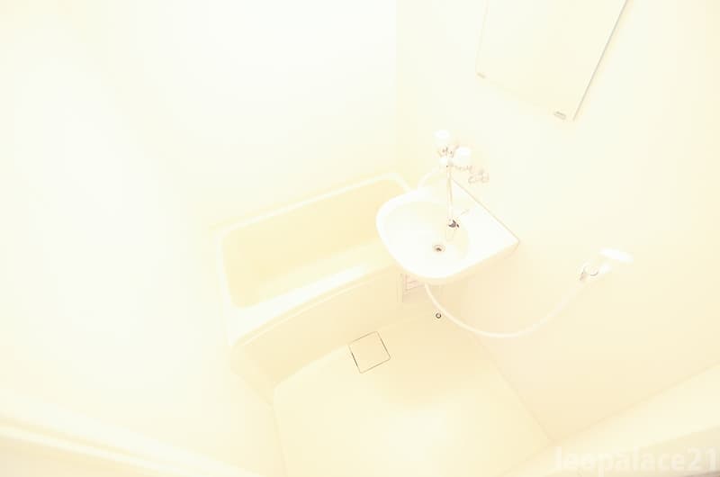Room image 11
