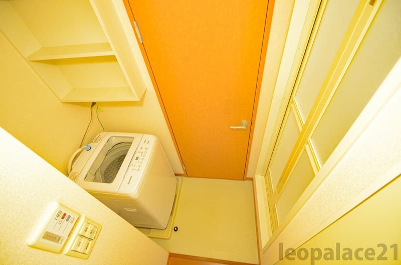 Room image 10