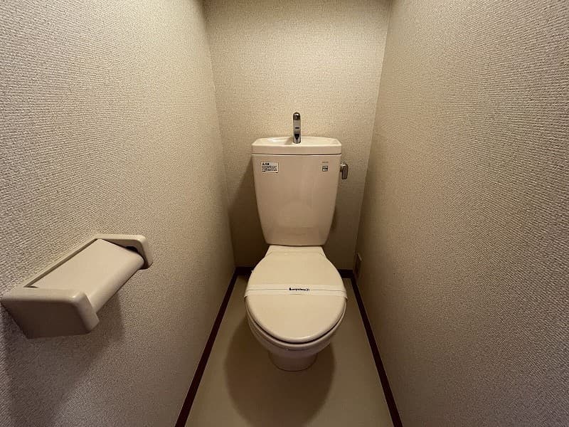 Room image 8