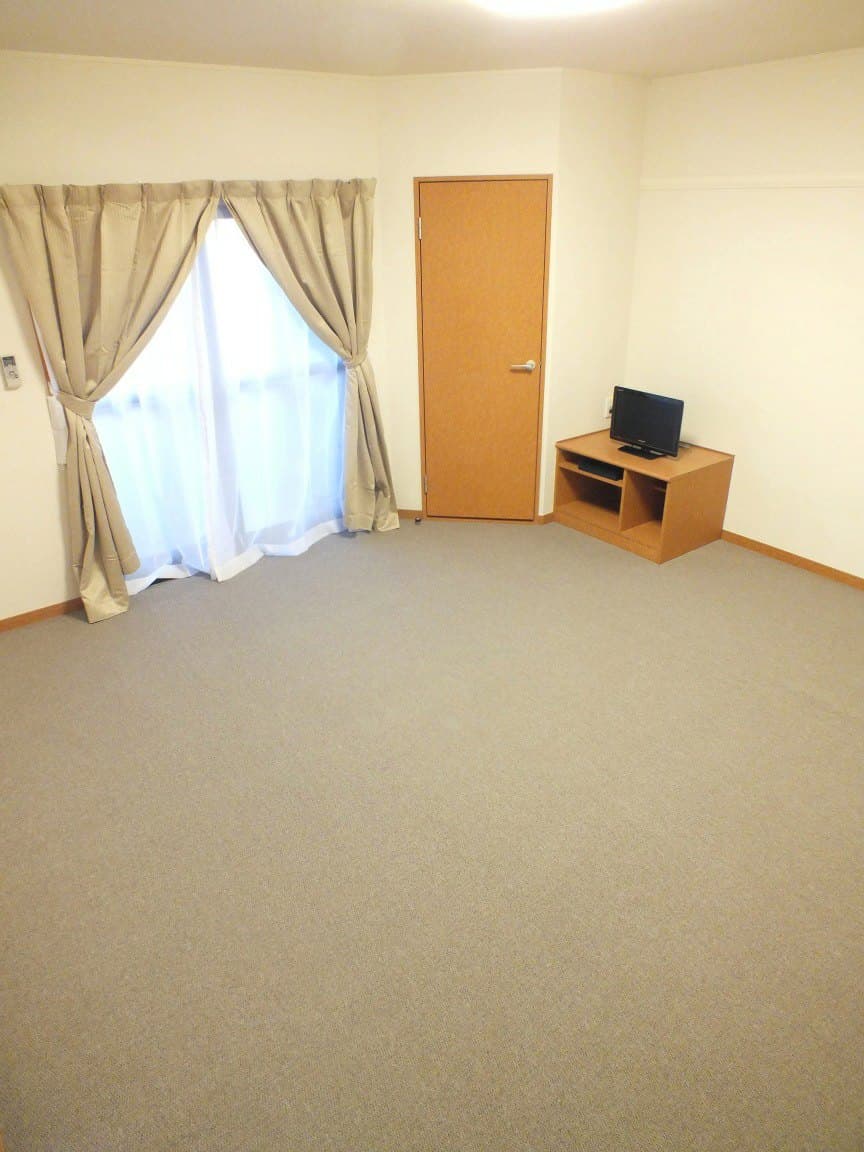 Preview interior of leopalace Floral