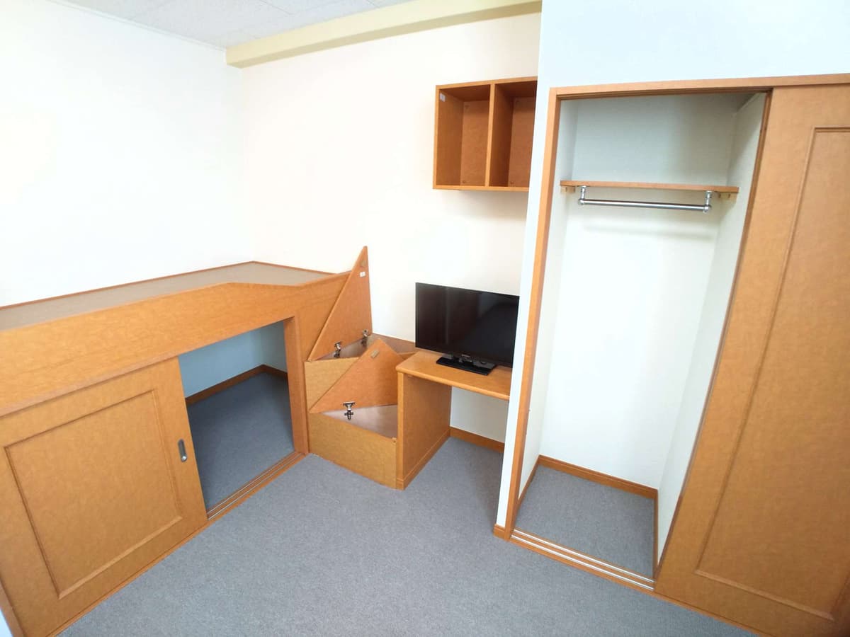 Room image 12
