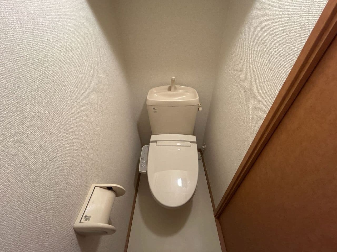 Room image 8