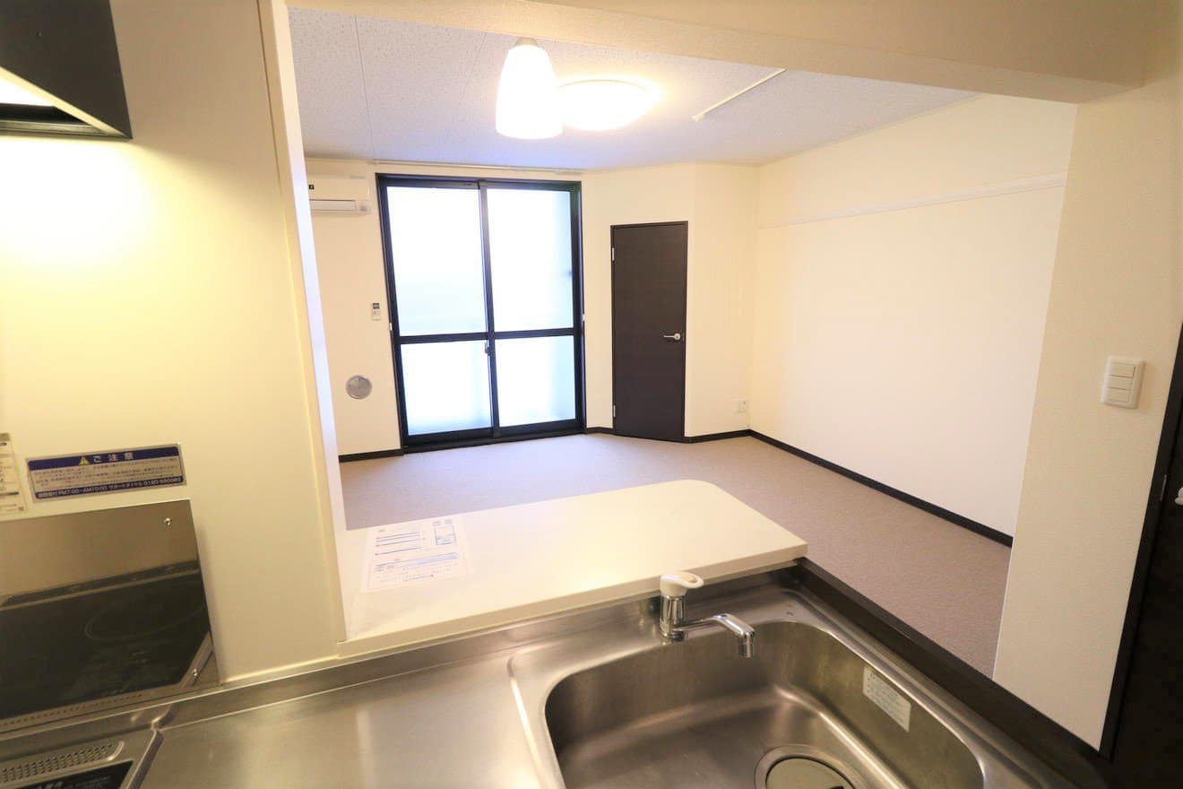 Room image 8