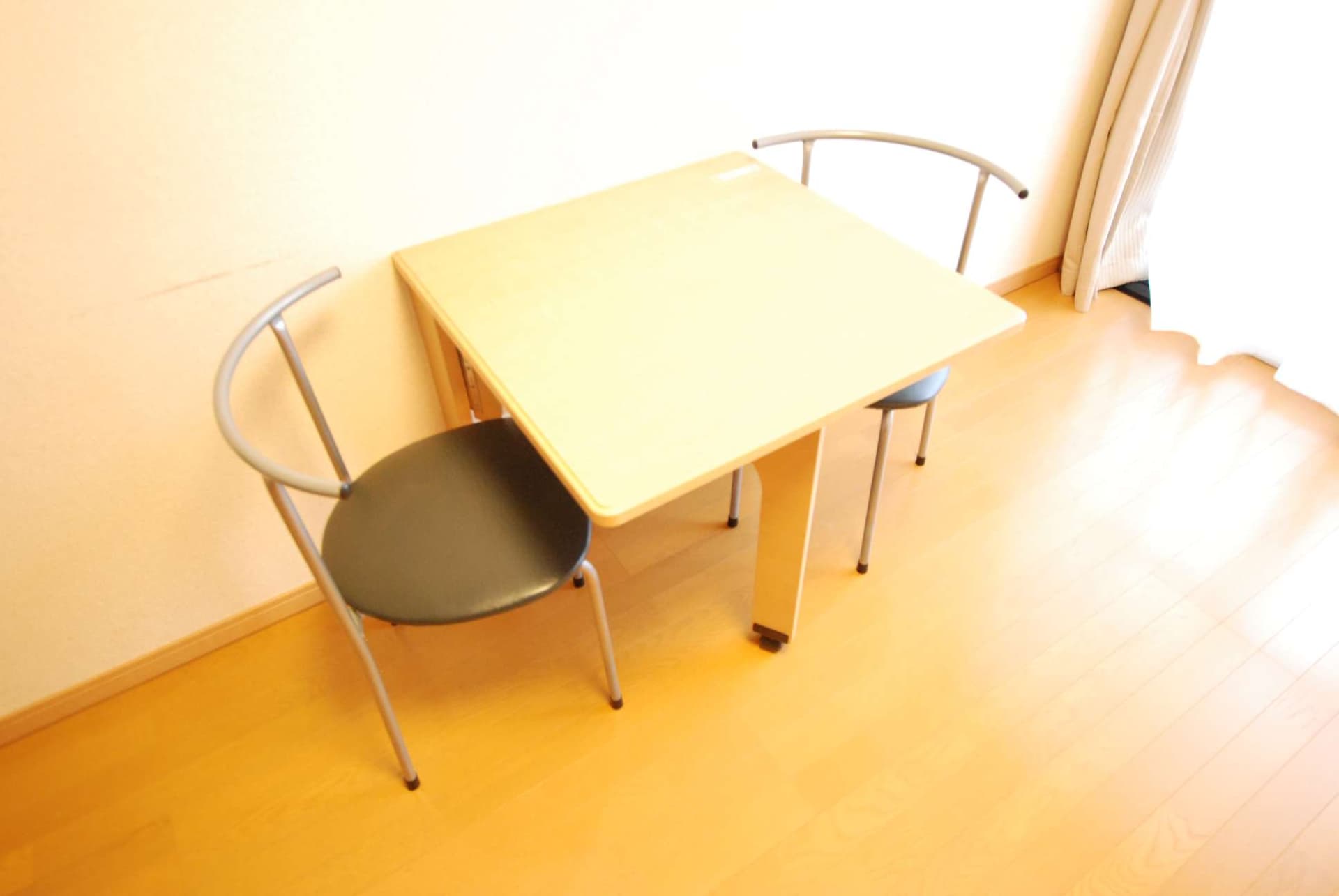 Room image 8
