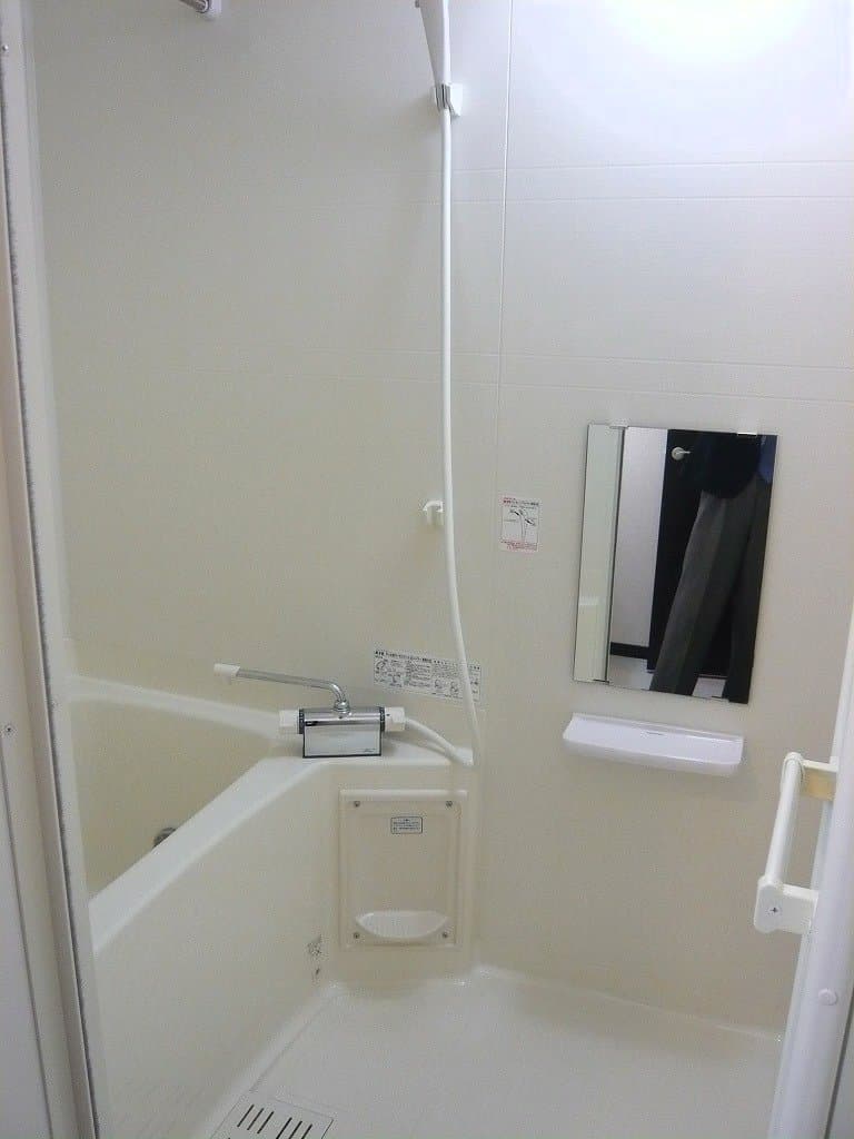 Room image 8