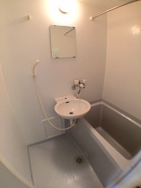 Room image 15