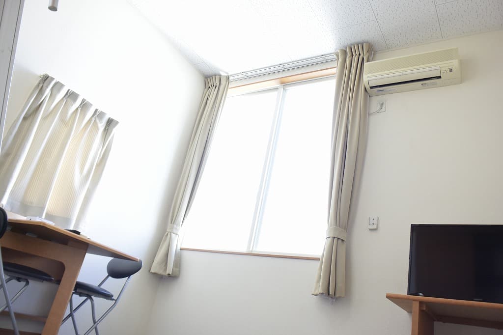 Room image 16