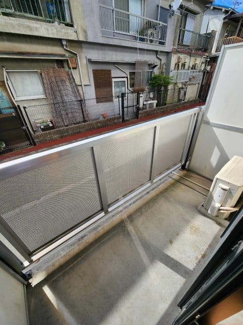 Room image 10