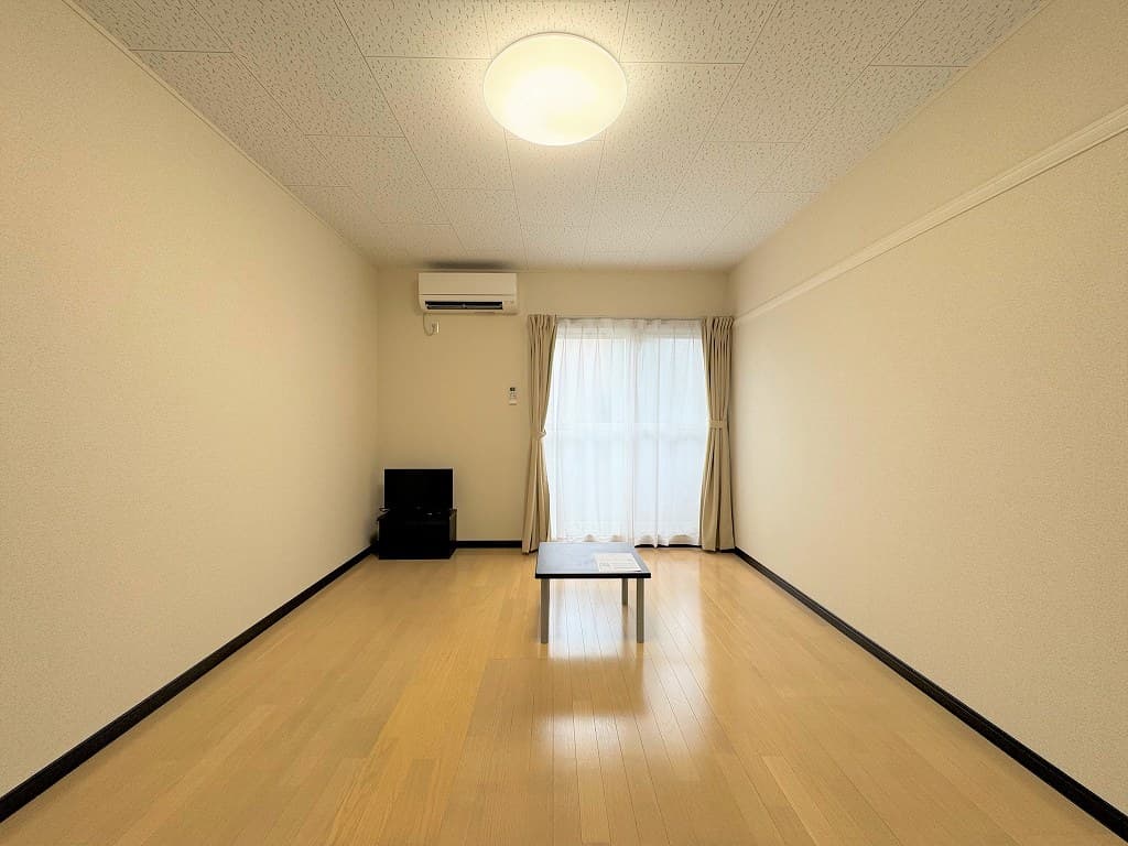 Room image 14