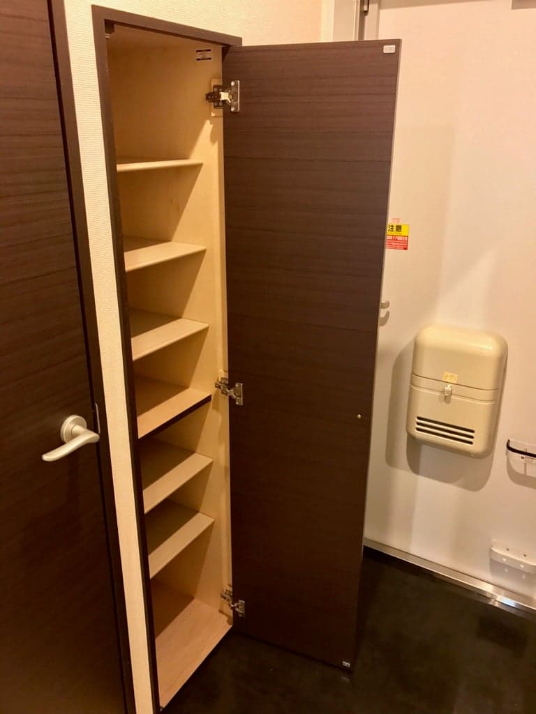 Room image 8