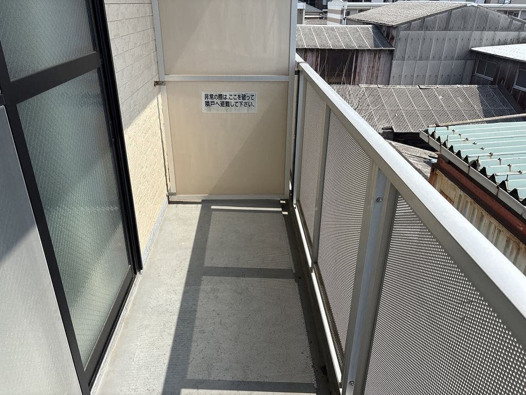 Room image 12