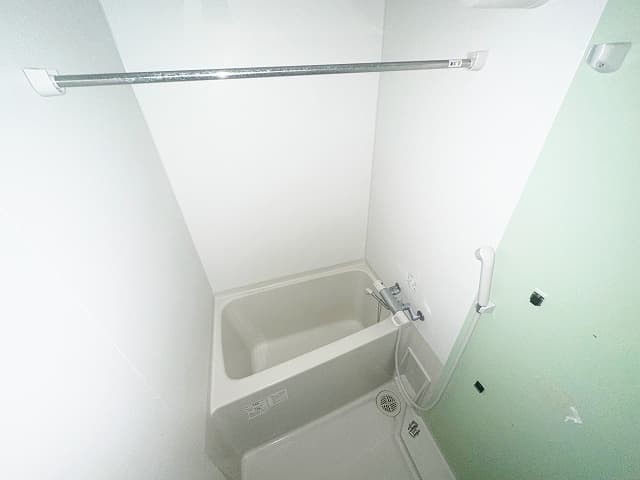 Room image 14