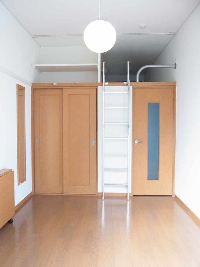 Room image 8