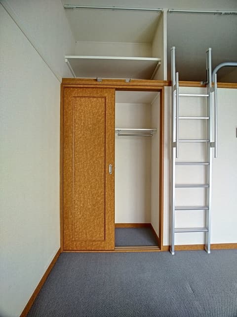 Room image 13