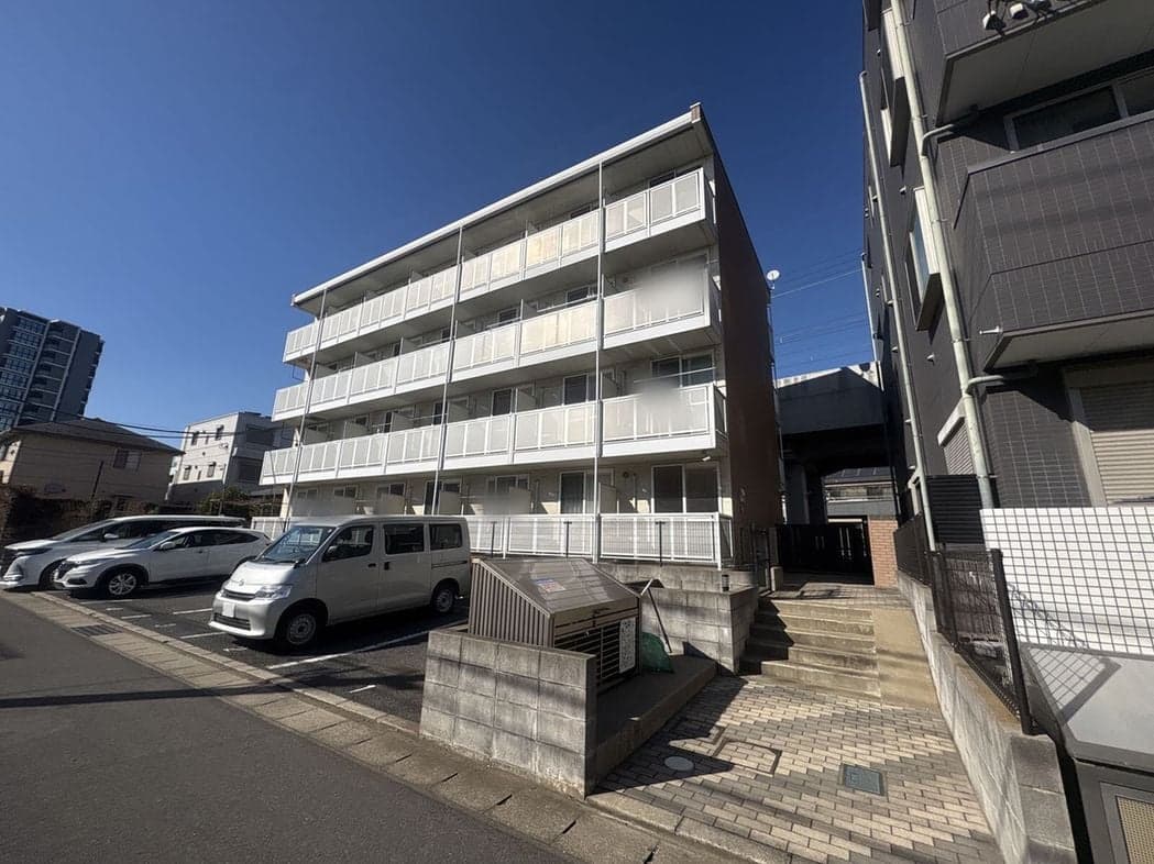 Main exterior of leopalace Shin Kamagaya KIYOTA
